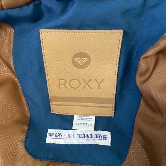 Roxy ski/snowboard jacket - Picture 6 of 6